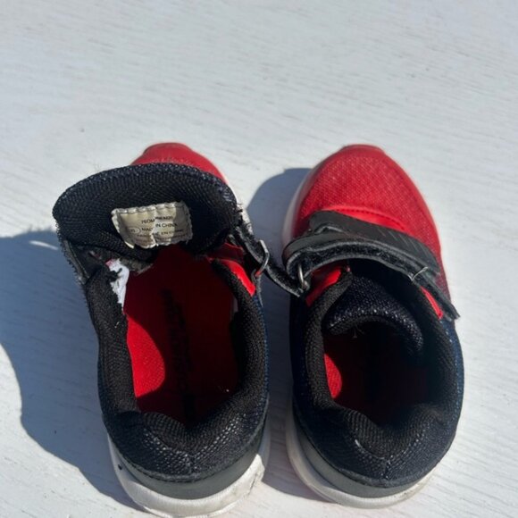 Toddler Sneakers with Velcro Straps - Picture 4 of 5